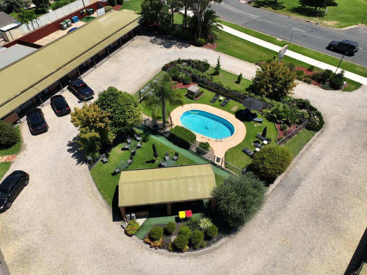 Statesman Motor Inn Corowa Exterior photo